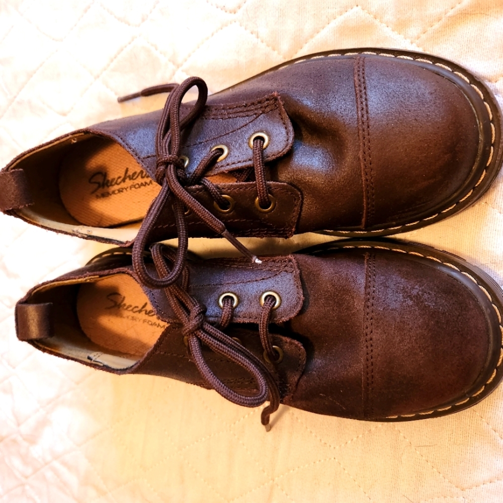 Pair of Skechers Memory Foam Brown Leather Lace Tie Shoes